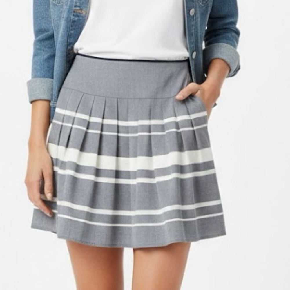 NEW Ann Taylor plated A-Line skirt gray size 4 SMALL